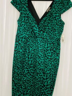 Forever 21 Green and Black Leopard-Print Midi Dress